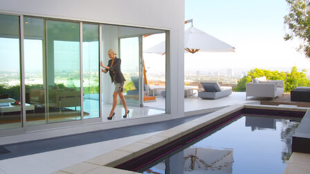 Watch The One That Got Away. Episode 5 of Season 1.